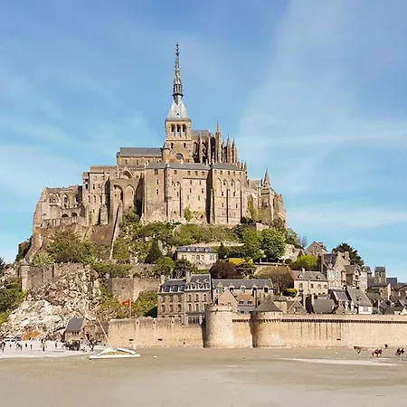 Nice In Conde-en-normandie With Wifi